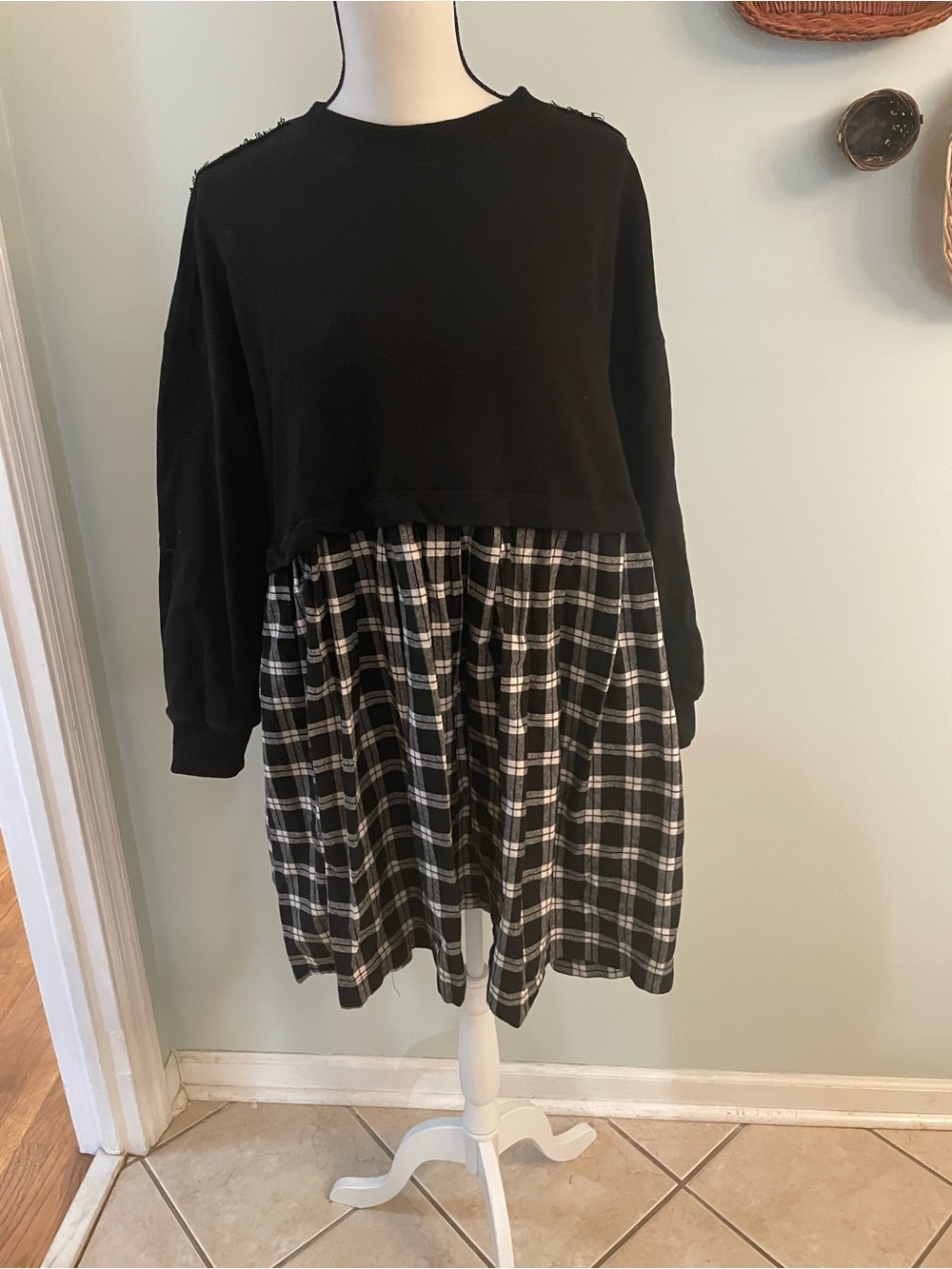 Haptics Women’s Black Plaid Dress